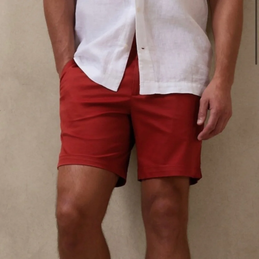Banana Republic Men's Red Flat Front Shorts